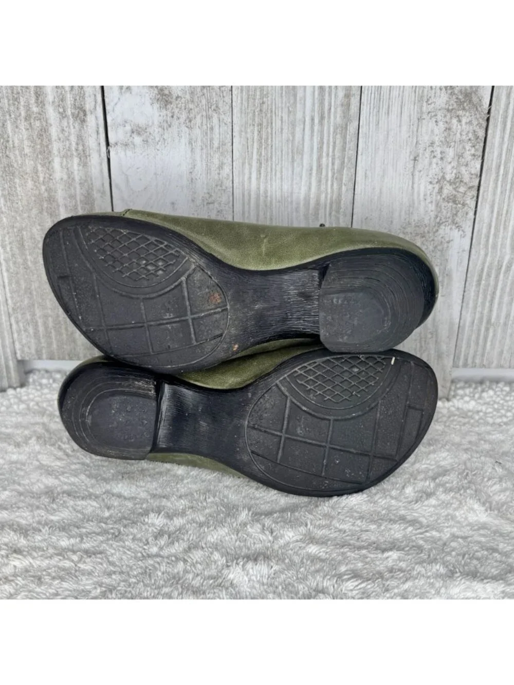 Boutique Handmade Chunky Heel Green Leather Pumps Size 7.5M